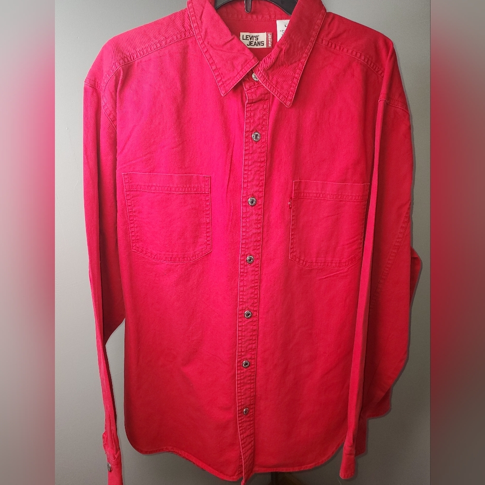 Levi's Men's Bold Red Casual Button Down Shirt